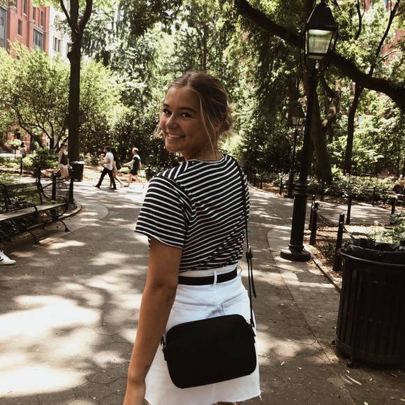 Meet your Posher, Daphnée - Picture 1 of 1